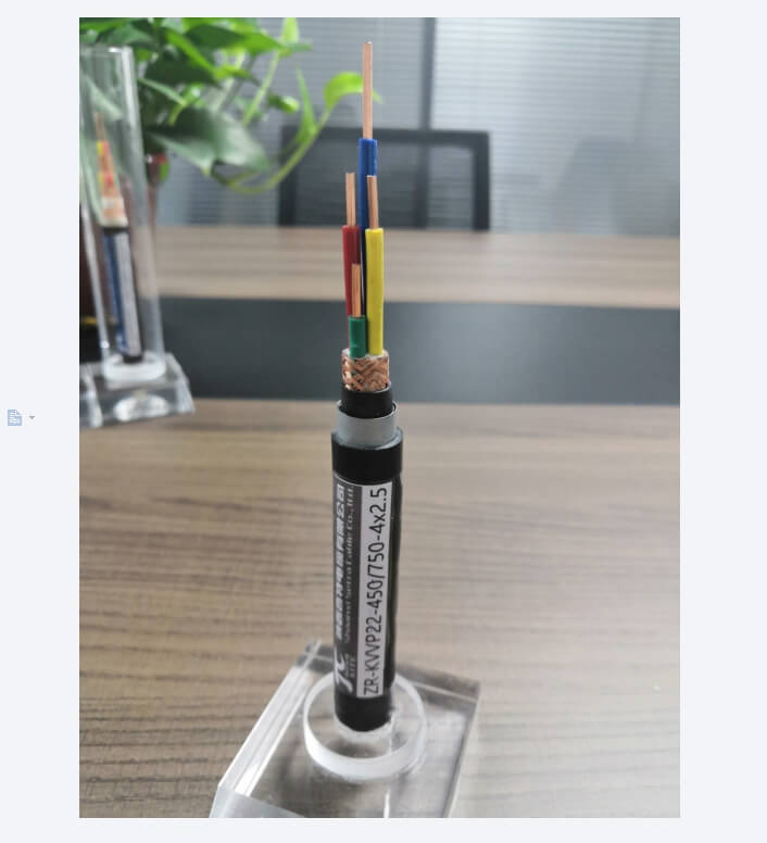 Multiconductor 2,5 mm2 Alambre de cobre trenzado Cable blindado Retardante de llama Aislado de PVC Revestido de PVC 4 núcleos 6 núcleos 7 núcleos 12 núcleos Armadura SWA Cable de control flexible